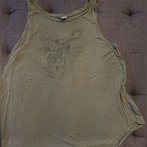 Women’s Old Navy olive green with Emerald green design print size